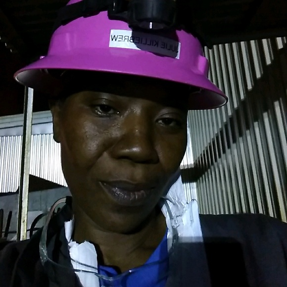 Meet your Posher, Julie - Picture 1 of 1